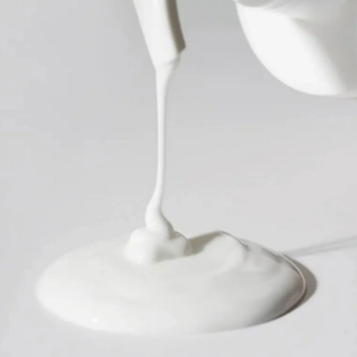 ISNTREE Yam Root Vegan Milk Cleanser - Łagodzące Mleczko do Oczyszczania Twarzy 220ml