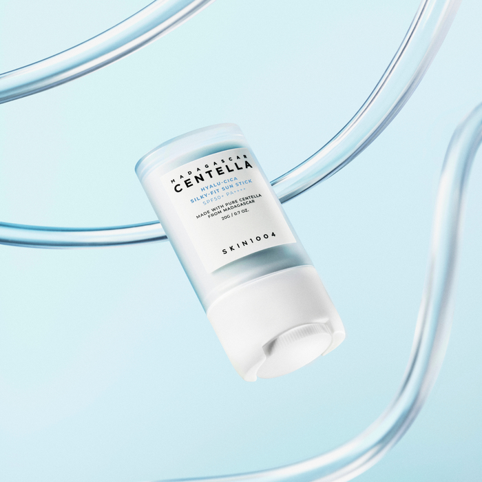 Skin1004 Madagascar Centella Hyalu-Cica Silky-Fit Sun Stick SPF 50+ PA++++ - Nawilżający krem przeciwsłoneczny w sztyfcie 7g