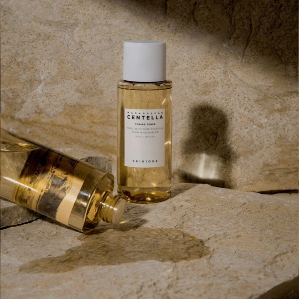 Skin1004 Madagascar Centella Toning Toner - Delikatnie Złuszczający Toner 210ml