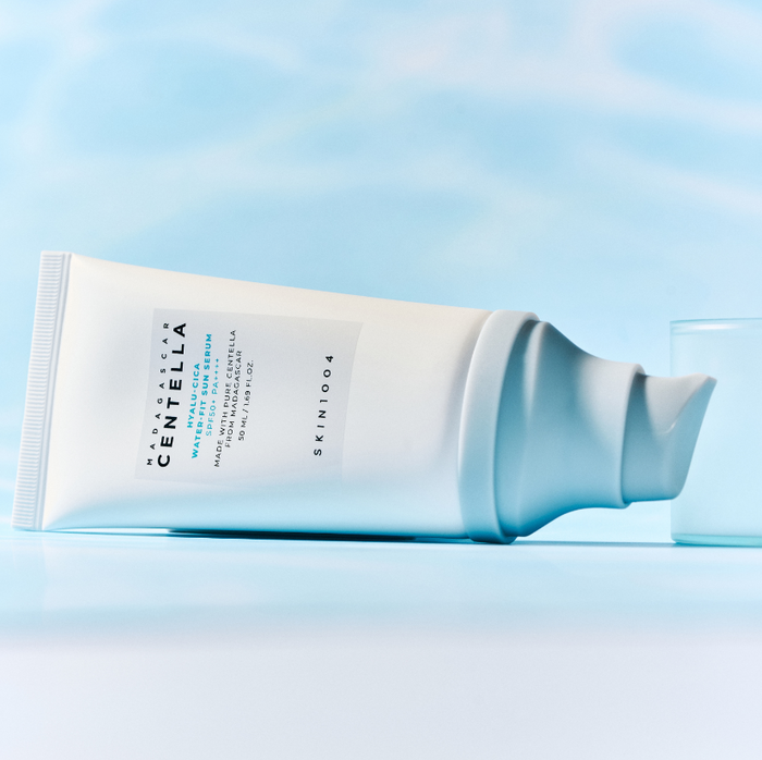 Skin1004 Madagascar Centella HYALU-CICA Water-Fit Sun Serum - Lekki nawilżający SPF 15ml