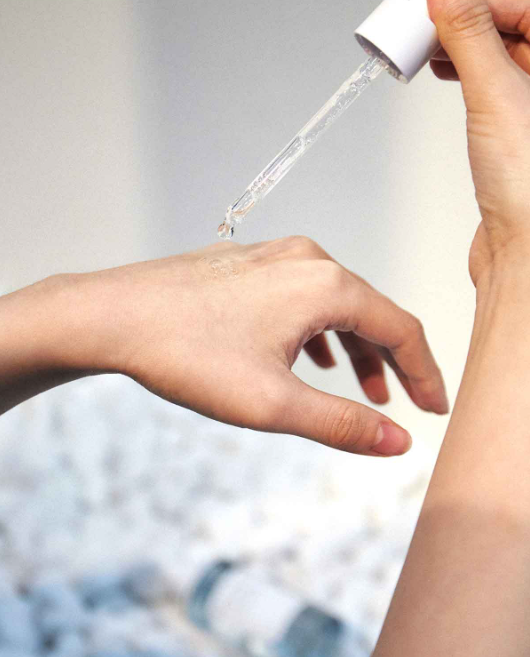Skin1004 Madagascar Centella HYALU-CICA Ampoule - Wielozadaniowa ampułka nawilżająca 50ml
