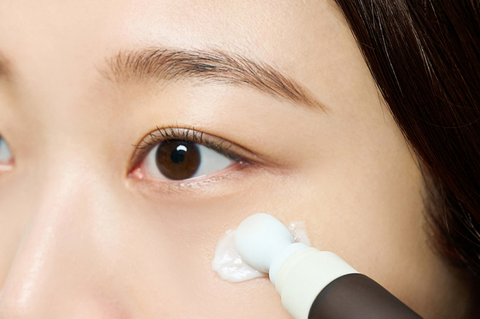 Skin1004 Madagascar Centella Bakuchiol Eye Cream - Przeciwzmarszczkowy Krem Pod Oczy 20ml