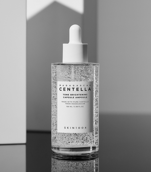 Skin1004 Madagascar Centella Tone Brightening Capsule -  Serum na Przebarwienia 50ml