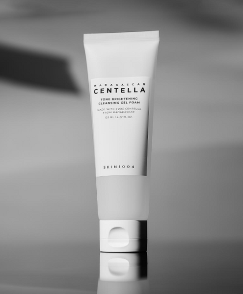 Skin1004 Madagascar Centella Tone Brightening Cleansing Gel Foam - Złuszczająca Pianka